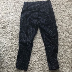 Lululemon capris